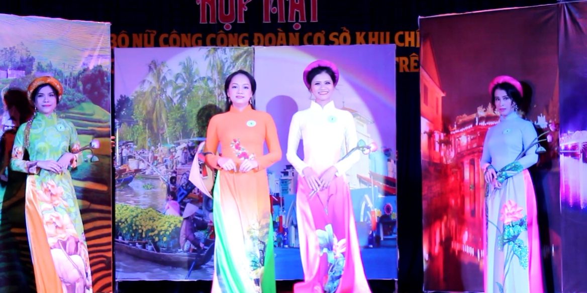 Công đoàn Trường ĐH Mở TP.HCM tham gia cuộc thi “Cán bộ nữ công thi kiến thức pháp luật” và biểu diễn trang phục áo dài